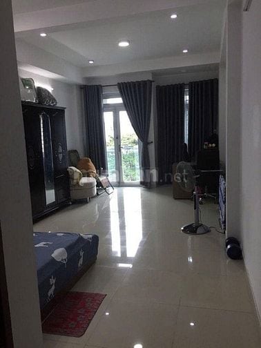 Cho thuê nhà hẻm 5m(XT) Thành Thái, P.14, Q.10 giá 10tr