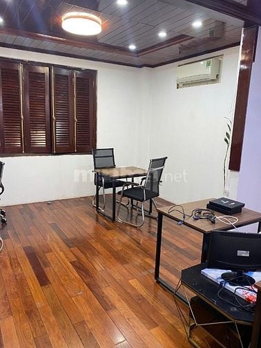 Cần cho thuê gấp sàn văn phòng 150m2 ngay Ngã Tư Sở, Đống Đa