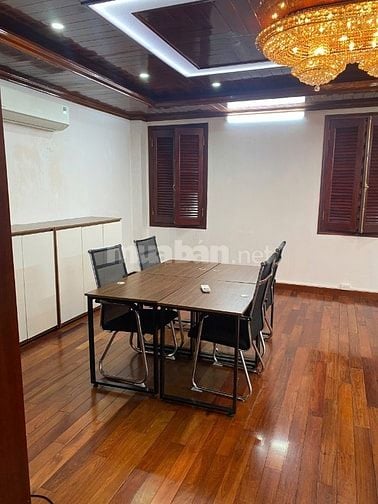 Cần cho thuê gấp sàn văn phòng 150m2 ngay Ngã Tư Sở, Đống Đa