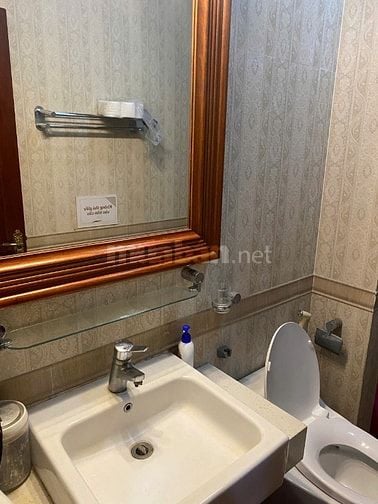 Cần cho thuê gấp sàn văn phòng 150m2 ngay Ngã Tư Sở, Đống Đa