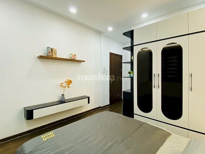 Nhà 3 lầu đẹp Cao Cấp góc 2 mặt hẻm xe hơi 1 trục Lê Đức Thọ, P16, Q.G