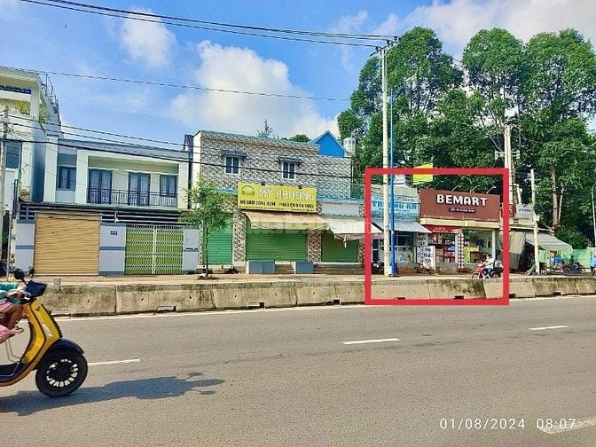 Mặt bằng 2 mặt tiền đường lớn, đối diện công viên, nhà thi đấu đa năng