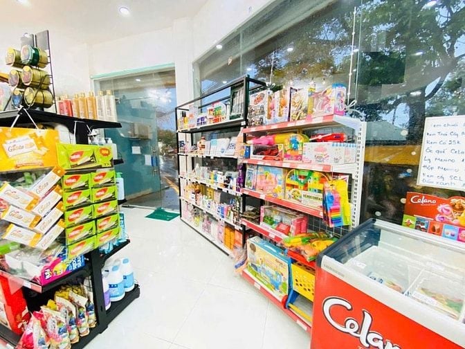 Mặt bằng 2 mặt tiền đường lớn, đối diện công viên, nhà thi đấu đa năng