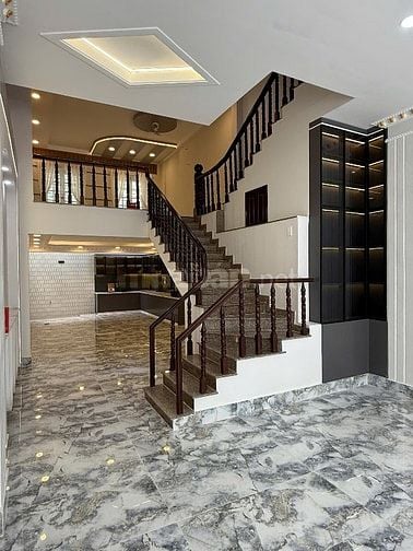 Nhà MTNB khu Tên Lữa dt 100m2 nhà 4 tầng giá 13.5 tỷ, sát công viên