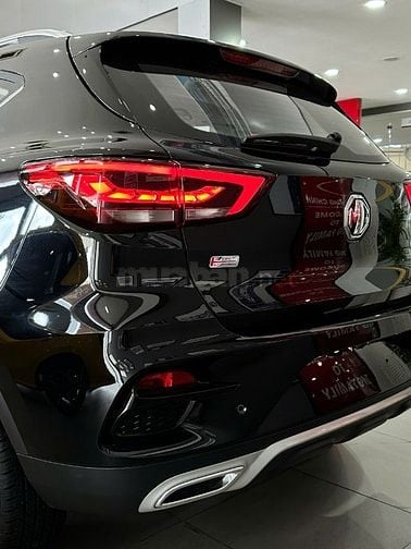 MG ZS STD 1.5 CVT màu đen 2025 siêu đẹp