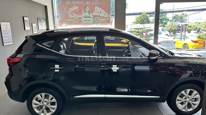 MG ZS STD 1.5 CVT màu đen 2025 siêu đẹp