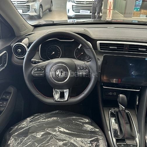 MG ZS STD 1.5 CVT màu đen 2025 siêu đẹp