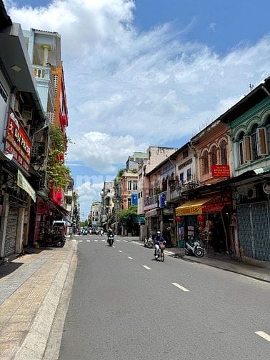 🌷 🌷 🌷 BÁN NHÀ MẶT TIỀN : 115 TRIỆU QUANG PHỤC - P. 11 - Q. 5 - HCM
