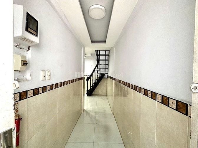 Cho thuê nhà hẻm 4m(0XH) Thích Quảng Đức, P.4, Q.Phú Nhuận giá 7.5tr