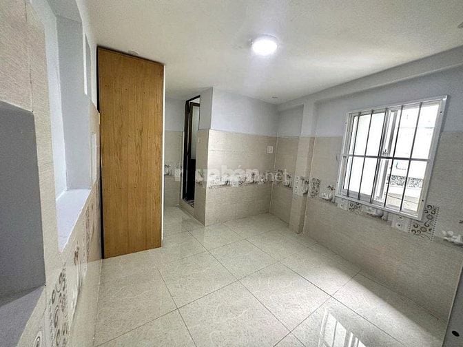 Cho thuê nhà hẻm 4m(0XH) Thích Quảng Đức, P.4, Q.Phú Nhuận giá 7.5tr