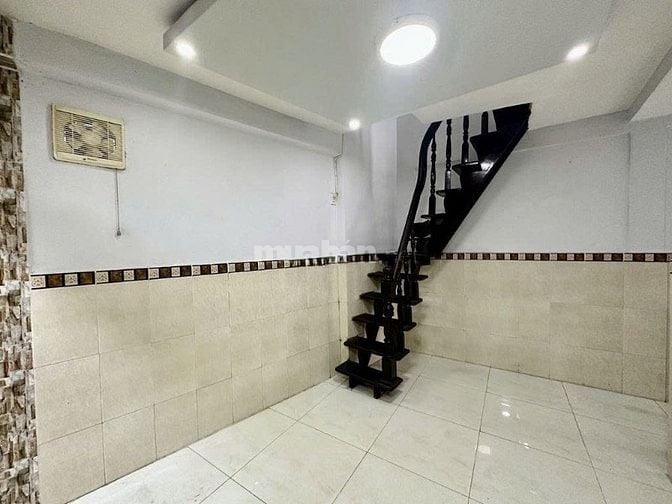 Cho thuê nhà hẻm 4m(0XH) Thích Quảng Đức, P.4, Q.Phú Nhuận giá 7.5tr