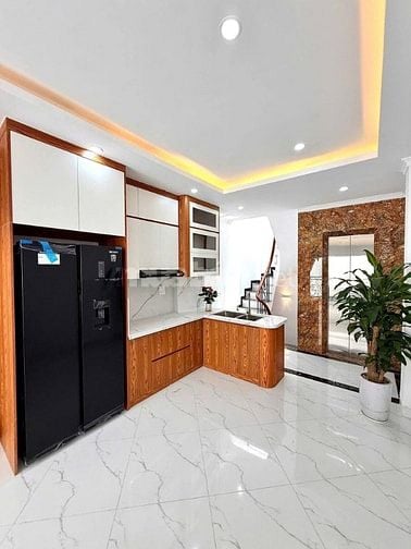 Nhà Đẹp Thang Máy Định Công, Hoàng Mai 31m, 6  tầng, mt 3.4m, 8.4 tỷ