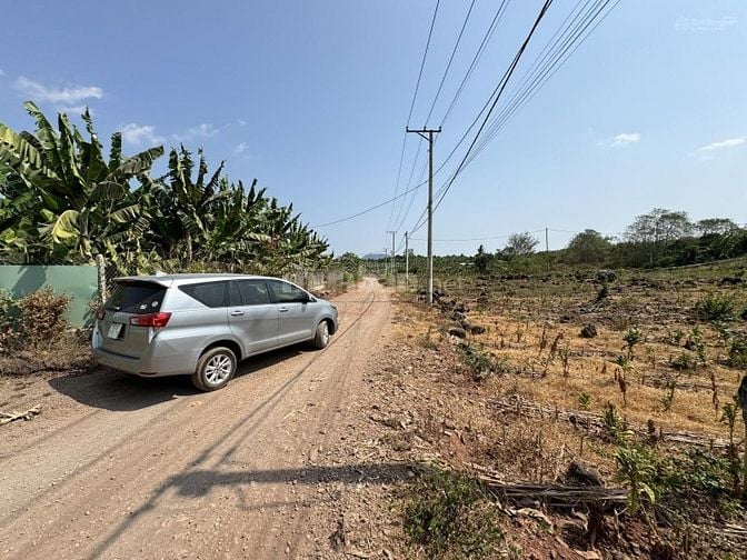 9054m2 đất, mặt tiền 68m, đường lớn 02 xe né nhau, cách HCM 45 phút