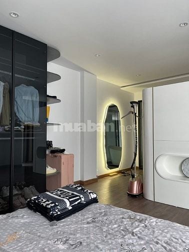 Bán nhà Đống Đa 105m, 8 tầng thang máy, ngõ ô tô, cho thuê. 32 tỷ