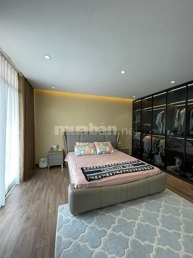 Bán nhà Đống Đa 105m, 8 tầng thang máy, ngõ ô tô, cho thuê. 32 tỷ