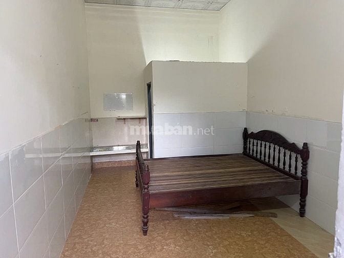 Nhà cho thuê nguyên căn 2.5tr ở lâu dài