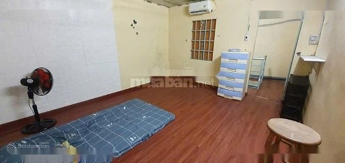 Cho thuê nhà hẻm 2m(XM) Trần Quốc Toản, P.V.T.Sáu, Q.3 giá 9.5tr