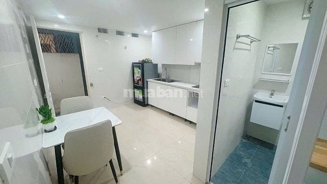 Cần bán nhà ngõ phố Đội Cấn, 3 tângf, gần chợ, lăng Bác