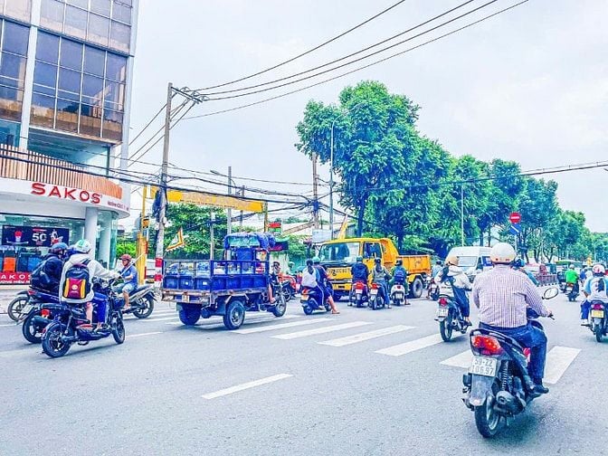 SIÊU MẶT TIỀN  QUANG TRUNG ,GV NGANG 50Mx60= 3000m .CÓ CẮT LẺ