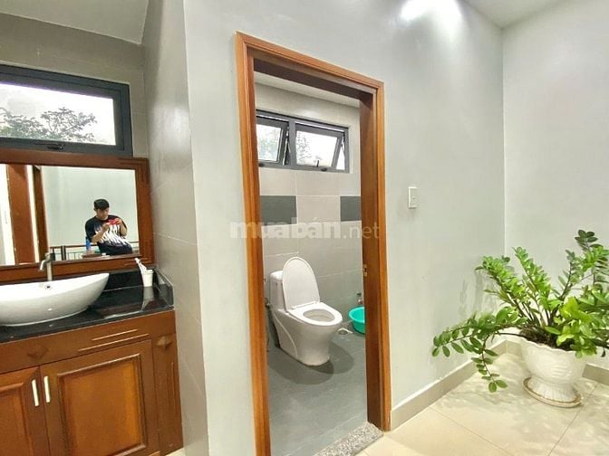 Bán Biệt Thự 190m2,2 Góc Mặt Tiền, Ngay Chung Cư Green Town - Bình Tân