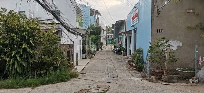 BÁN NHÀ&ĐẤT RỘNG 200m² – HẺM 9M – NGÃ 3 – GẦN CÔNG VIÊN – CHÍNH CHỦ
