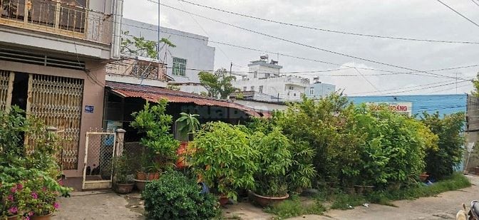 BÁN NHÀ&ĐẤT RỘNG 200m² – HẺM 9M – NGÃ 3 – GẦN CÔNG VIÊN – CHÍNH CHỦ