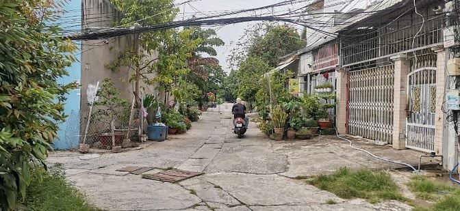 BÁN NHÀ&ĐẤT RỘNG 200m² – HẺM 9M – NGÃ 3 – GẦN CÔNG VIÊN – CHÍNH CHỦ