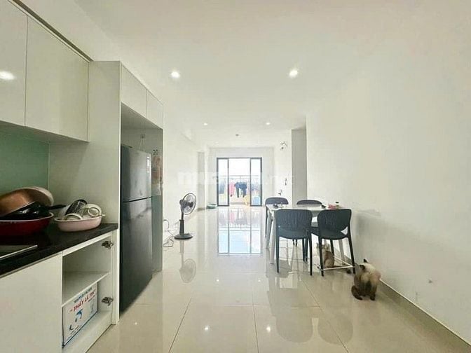 Chung cư PN Techcons, Hoa Sứ, Phú Nhuận: 17tr/tháng, 2p ngủ, ban công