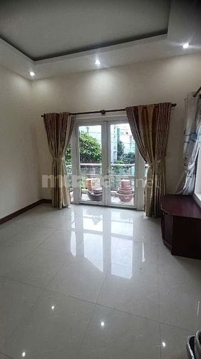 Biệt thự sân vườn hơn 200m², Lê Văn Thọ, Quận Gò Vấp, Hẻm xe tải 8m