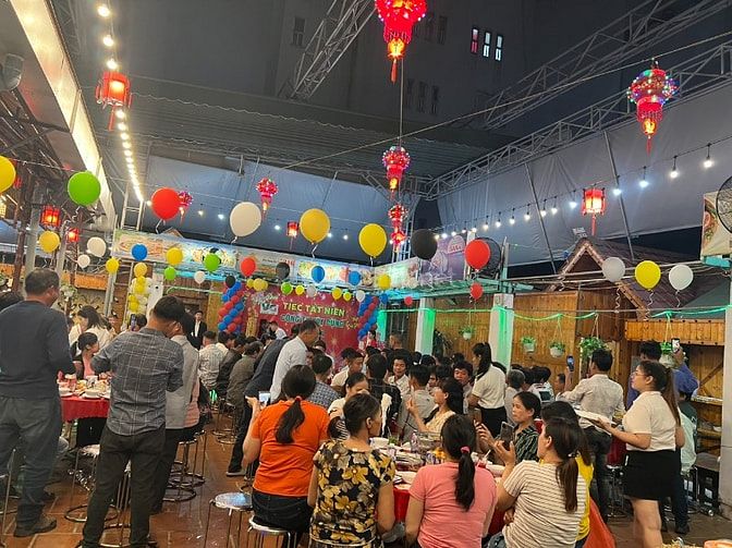 Nhà hàng Quận Tân Phú tuyển lễ tân và nhiều vị trí khác