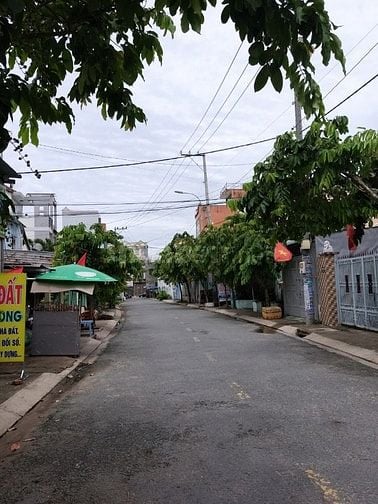 Nhà Mặt tiền-vị trí đẹp, chỉ cách Lê Thị Hà 30m-Rộng 5m