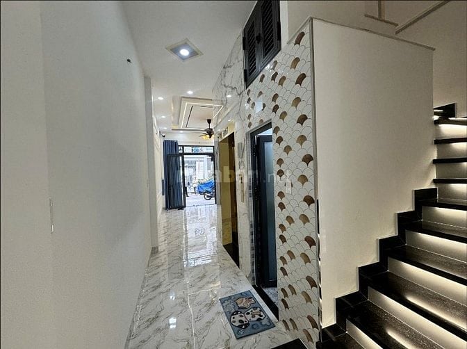 Hai mặt Trước Sau Diên Hồng 5Tầng 6PN,Nở Hậu,Thang Máy,Mở cty KD