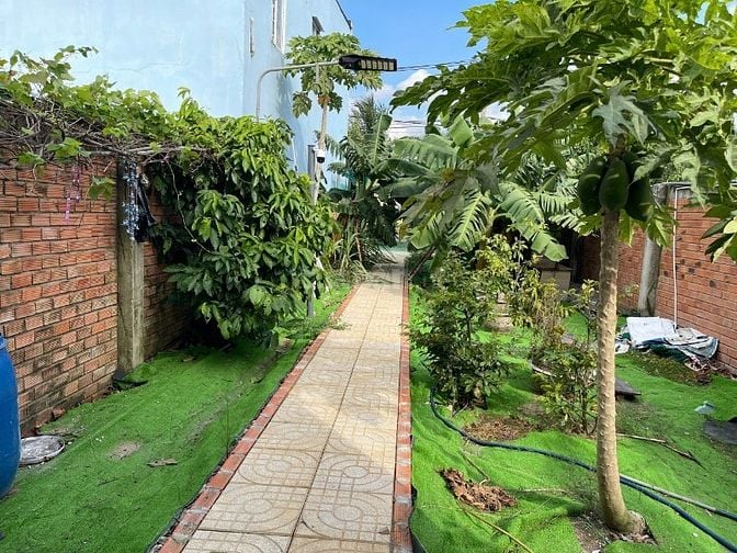 Nhà vườn Đẹp mới xây mặt tiền Vườn Thơm gần cầu xáng dọc sắp xong
