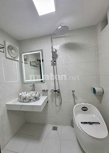 Bán nhà 8t Thang Máy MP Nguyễn Thái Học- Điện Biên Phủ DT 92m2 MT4,15m