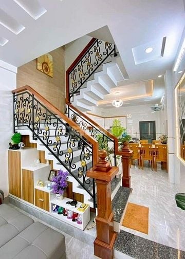 SỐC GIẢM GIÁ BÁN NHANH NHÀ Đ THÍCH QUẢNG ĐỨC, PHÚ NHUẬN, NHÀ TRỐNG
