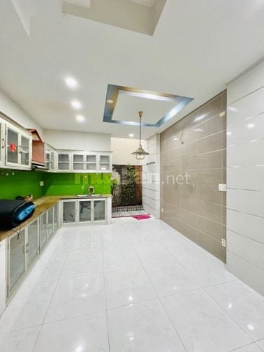 Bán nhà 4 tầng đường Tân Hoá, gần cầu vượt Cây Gõ, chỉ hơn 7 tỷ.
