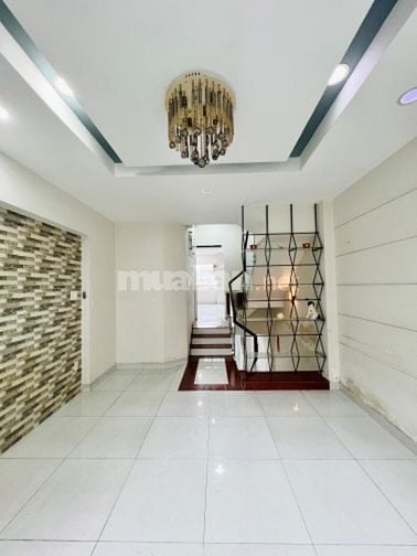 Bán nhà 4 tầng đường Tân Hoá, gần cầu vượt Cây Gõ, chỉ hơn 7 tỷ.