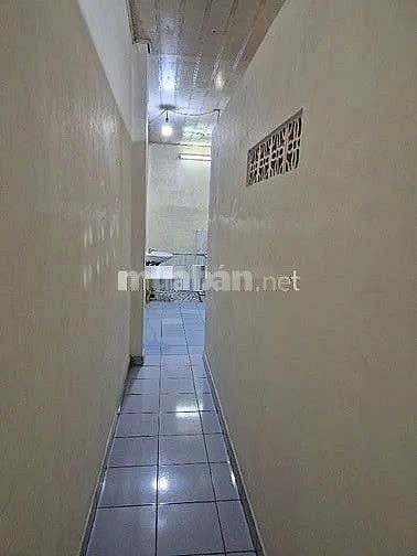 Cho thuê nhà hẻm 2.5m(BG) An Bình, P.6, Q.5 giá 11tr
