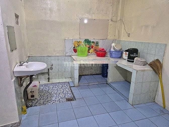 Cho thuê nhà hẻm 2.5m(BG) An Bình, P.6, Q.5 giá 11tr