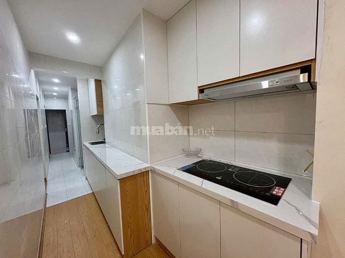 Bán nhà 8t Thang Máy MP Nguyễn Thái Học- Điện Biên Phủ DT 92m2 MT4,15m