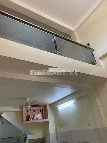 Cho thuê nhà mặt tiền đừơng số 32(Khu Bình Phú), P.10, Q.6 giá 20tr