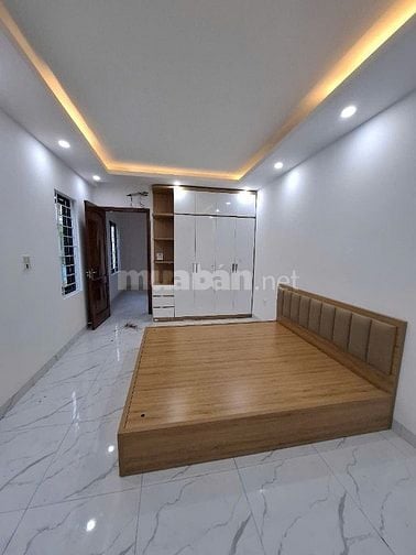 Chính chủ bán nhà La Khê Xây mới full đồ dt 34 m2 5 tầng ô tô đỗ cửa