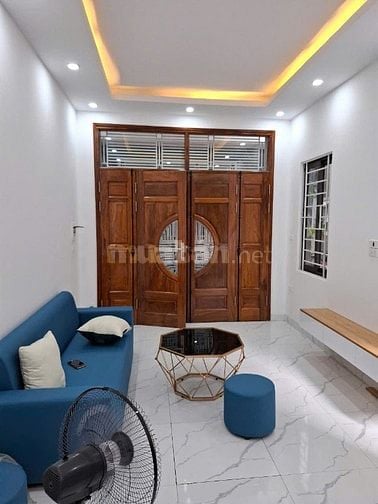Chính chủ bán nhà La Khê Xây mới full đồ dt 34 m2 5 tầng ô tô đỗ cửa