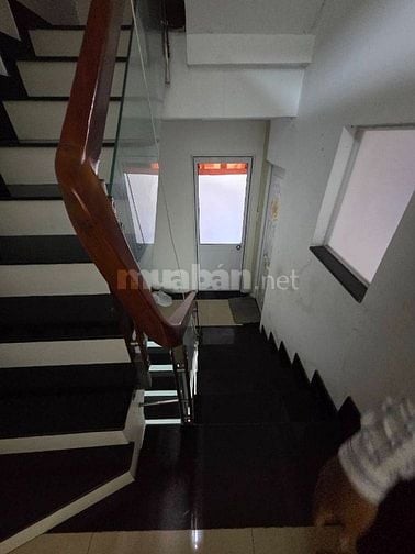 Nhà xây 6 tầng cách đường Phan Đăng Lưu vài bước chân P3 Phú Nhuận