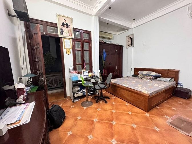 Bán nhà Trịnh Công Sơn 130m, MT 8m, gần hồ, cho thuê. 23,9 tỷ
