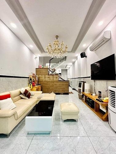 NGỘP VỐN BÁN LỖ NHÀ Đ VĂN CHUNG, TÂN BÌNH. GẦN CHỢ HOÀNG HOA THÁM