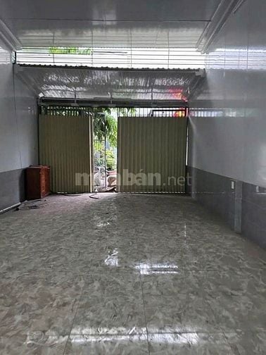 Bán nhà 80m2 gần bến xe an sương giá 890 triệu sổ hồng riêng