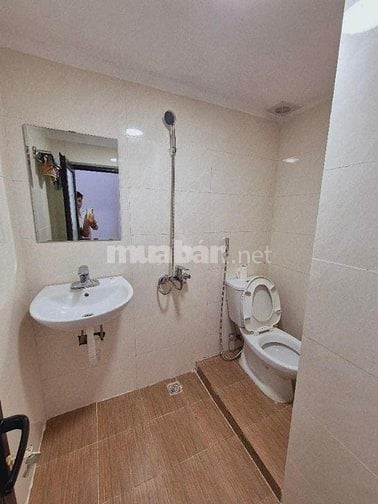 Bán nhà phố Nguyễn Văn Cừ ,5 tầng*33M2,lô góc ,5P ra phố cổ,giá 6,8 ỷ