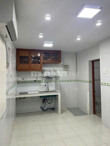 Nhà trung tâm quận 3 gần chợ Tân Định
