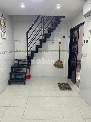 Nhà trung tâm quận 3 gần chợ Tân Định
